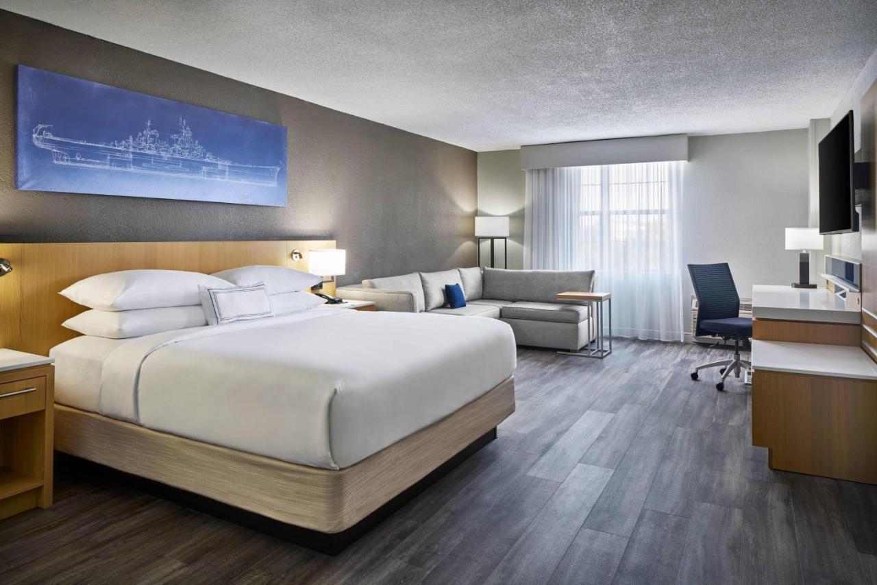 Delta Hotels By Marriott Norfolk Airport Bagian luar foto