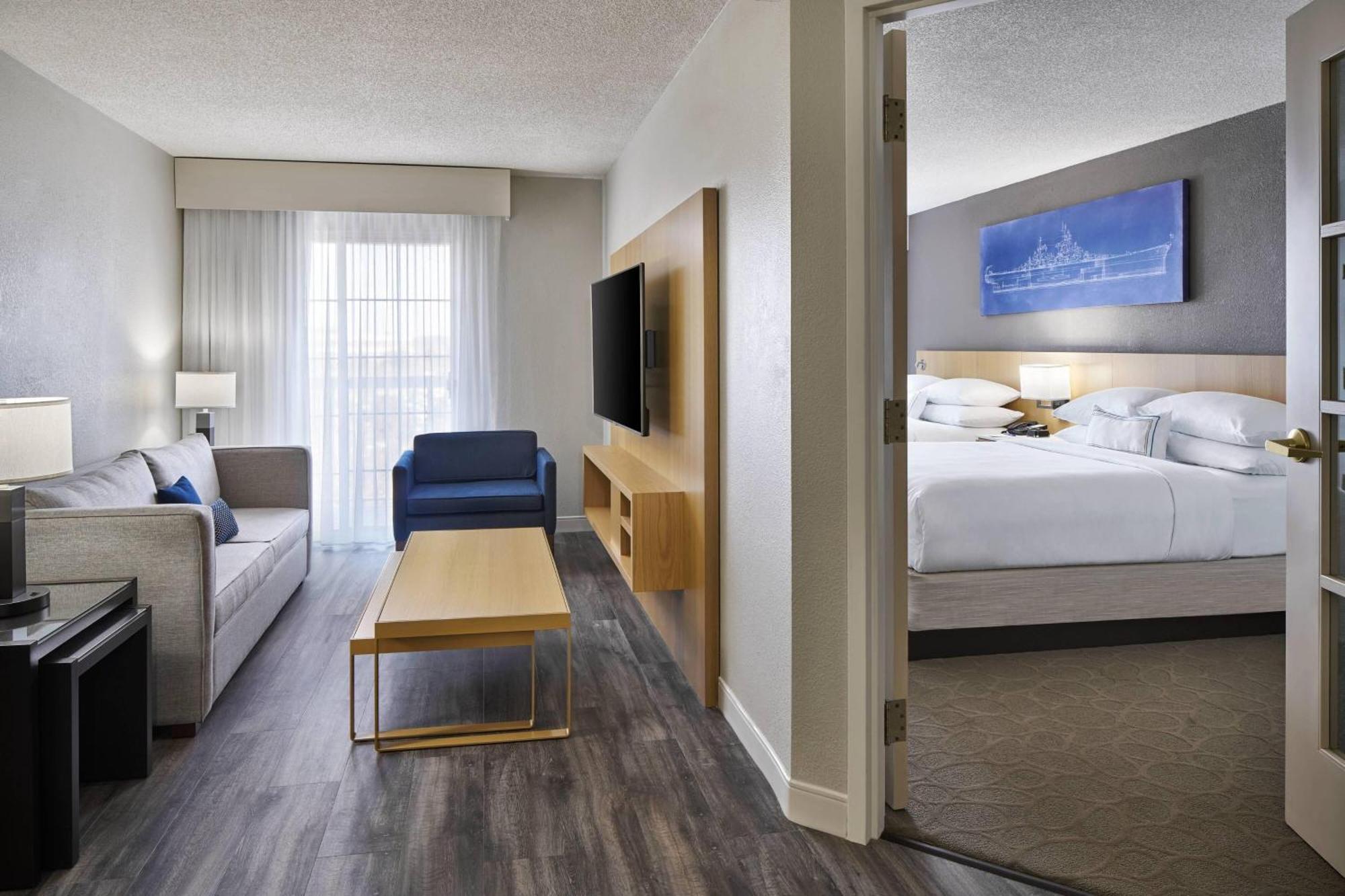 Delta Hotels By Marriott Norfolk Airport Bagian luar foto