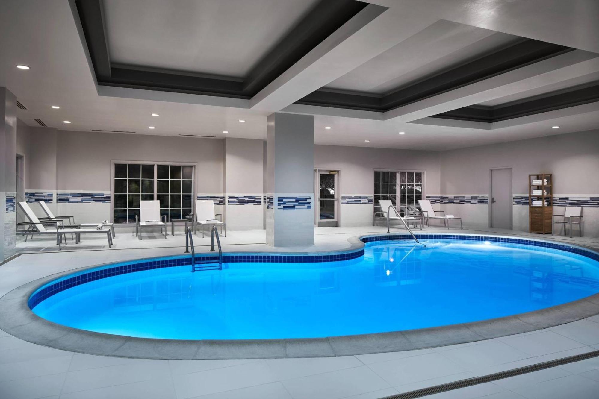 Delta Hotels By Marriott Norfolk Airport Bagian luar foto