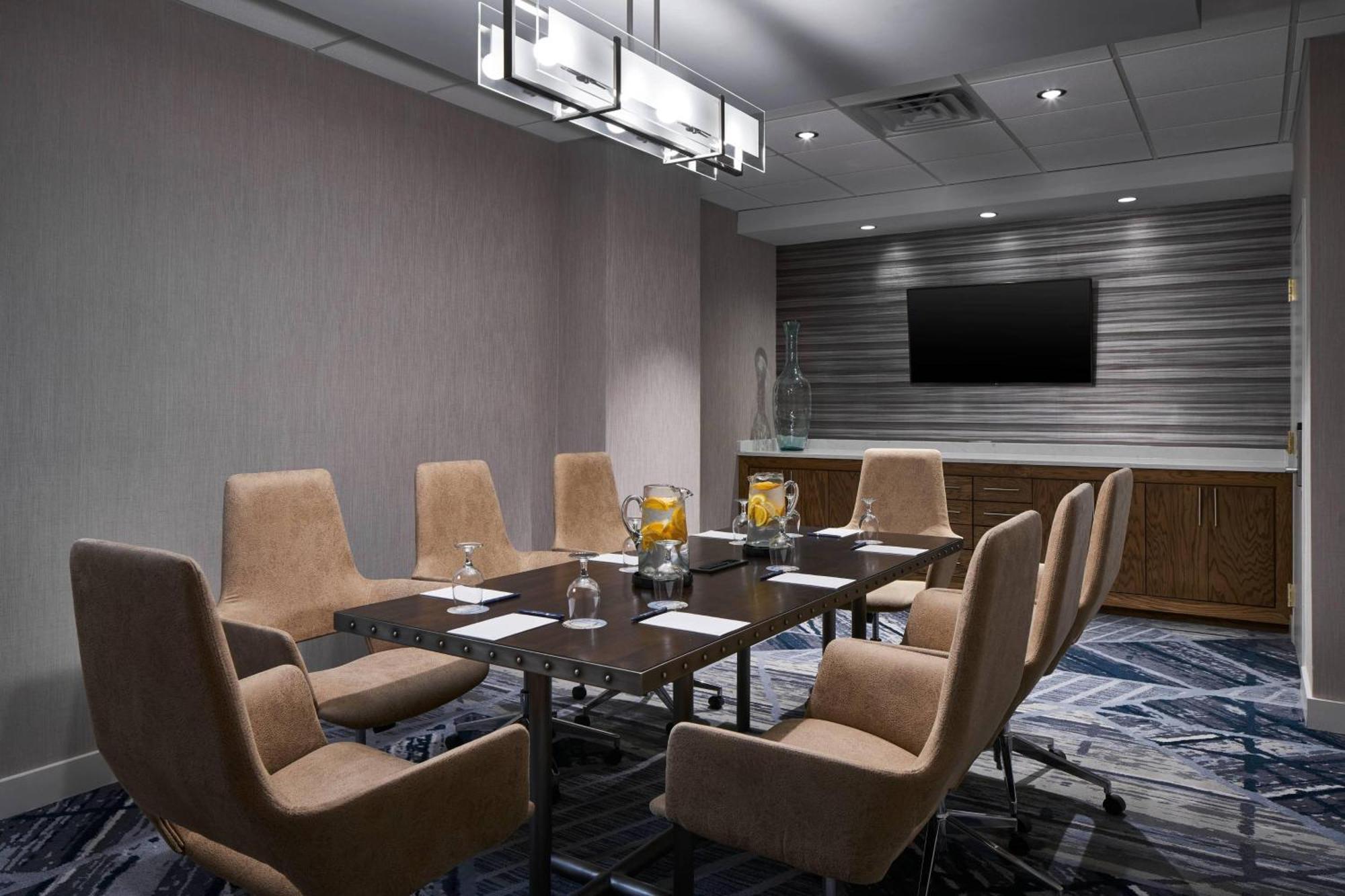 Delta Hotels By Marriott Norfolk Airport Bagian luar foto