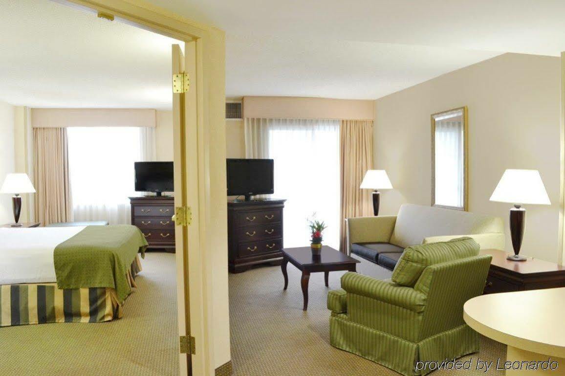 Delta Hotels By Marriott Norfolk Airport Bagian luar foto
